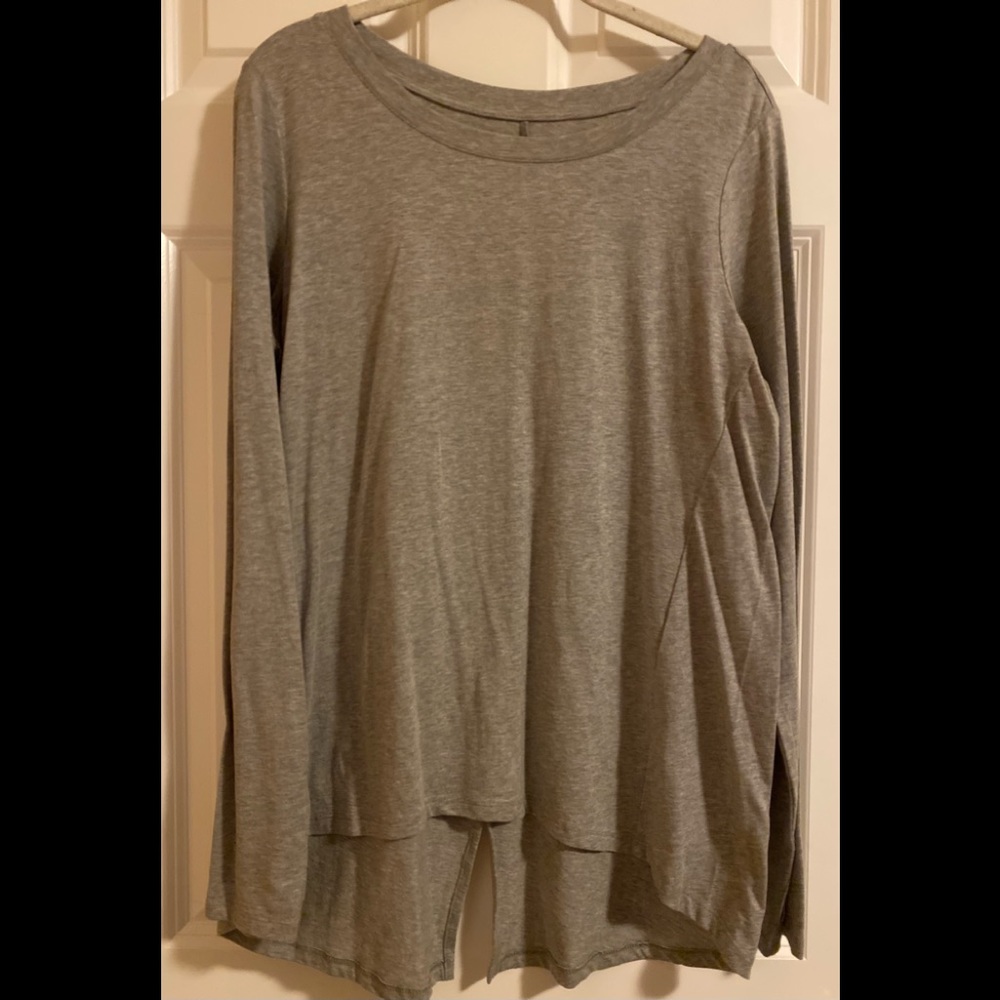 EUC AnyBody gray hi-low tee.